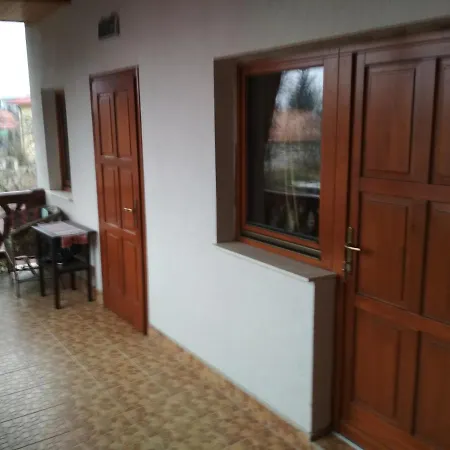 Júlia Apartman Tar
